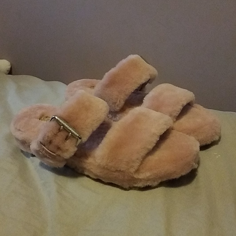 UGG Fuzz Yeah Sandals